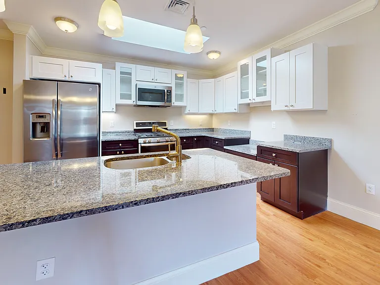286 Main St #208 — Photo 2