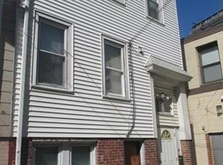 8 Drake Pl, East Boston, MA 02128