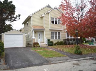 2 Taconic St, Poughkeepsie, NY 12603