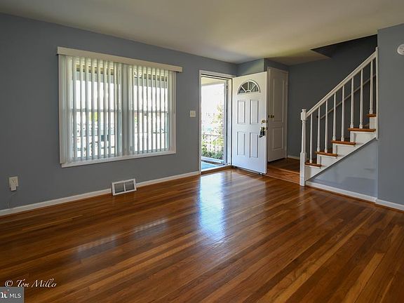 4th image of 7837 Lockwood Rd