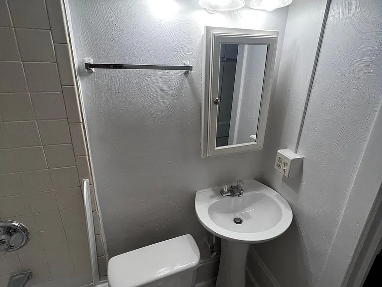378 Elm Ave SW #9 — Photo 14