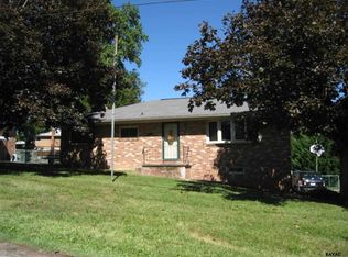 2977 Greenwood Rd, York, PA 17408