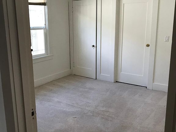 5th image of 530 E 19th St