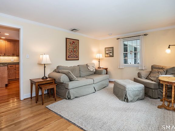 5th image of 45 Knollwood Road