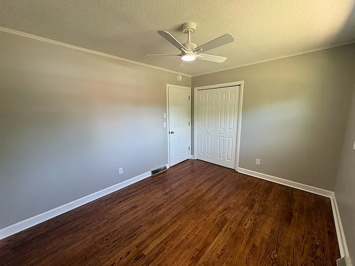 28 Hop Scotch Dr — Photo 7