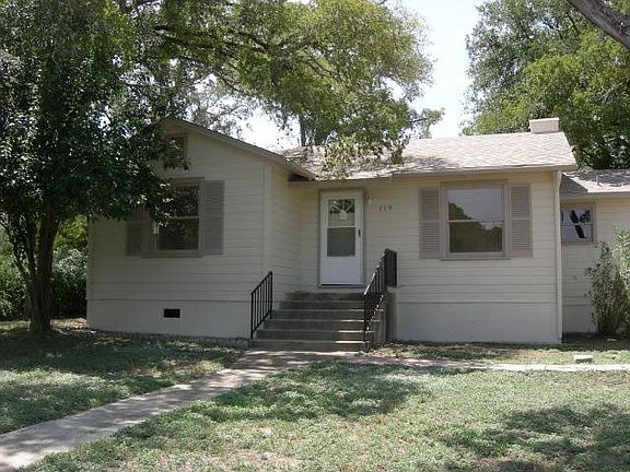 2nd image of 119 E Hillcrest Dr
