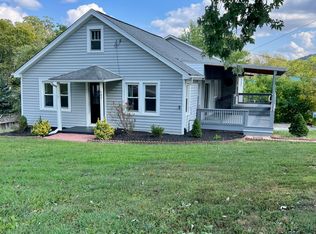 607 Ridgeview Dr, Clinton, TN 37716