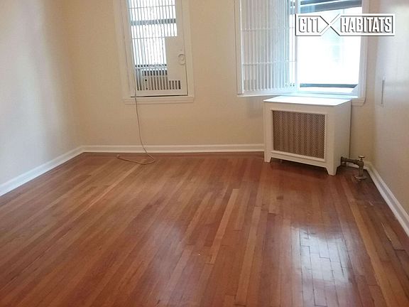 3rd image of 35 Central Park N APT 6F