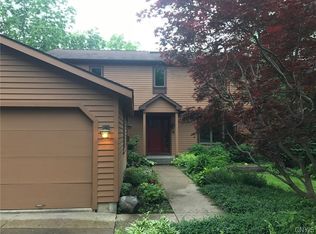 6 Woodmere Ln, Skaneateles, NY 13152