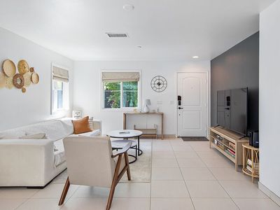 2168 Lawrence St, Palm Springs, CA, 92264