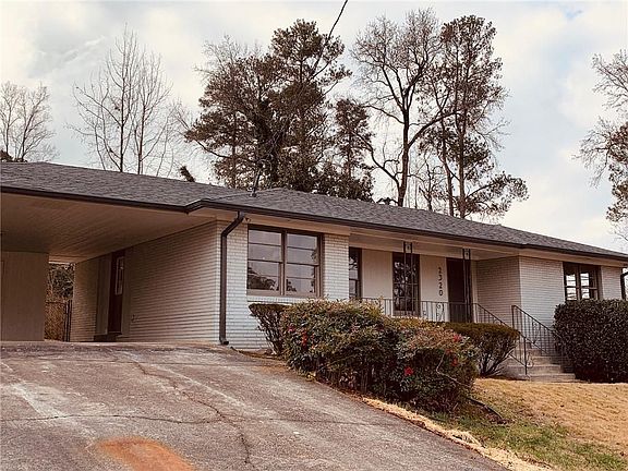 3rd image of 2320 Valley View Dr SE
