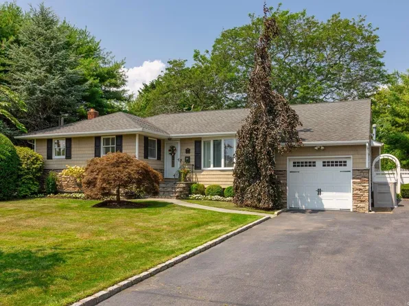 5 Sunny Lane, Bay Shore, NY 11706