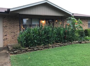 605 Willard Stone Cir, Locust Grove, OK 74352