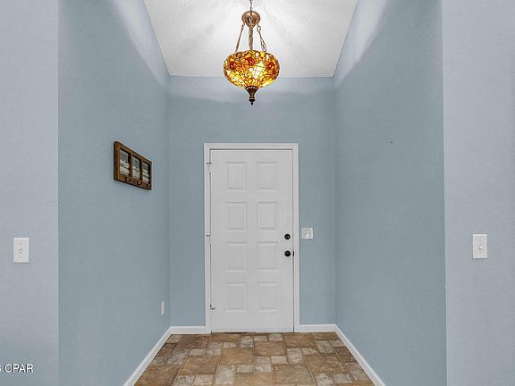 5th image of 2027 Willow Bend Ln