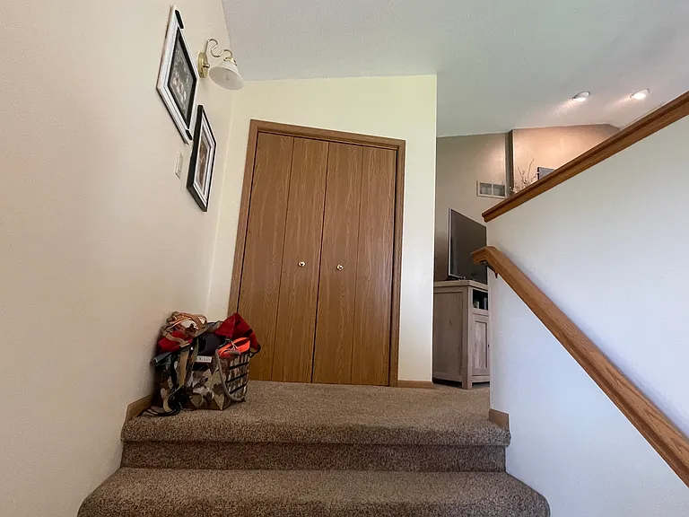 218 Quincy St — Photo 2