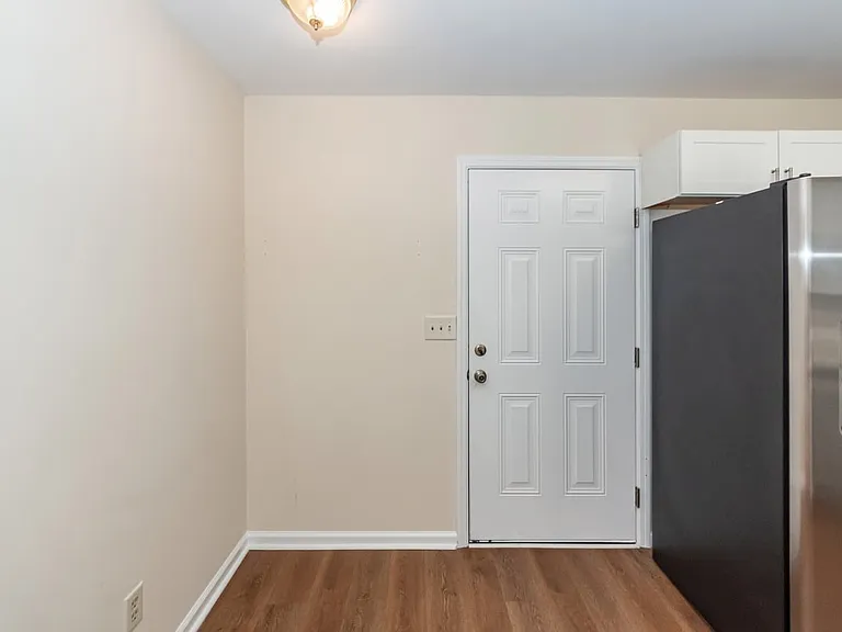 777 Bonham Dr — Photo 17
