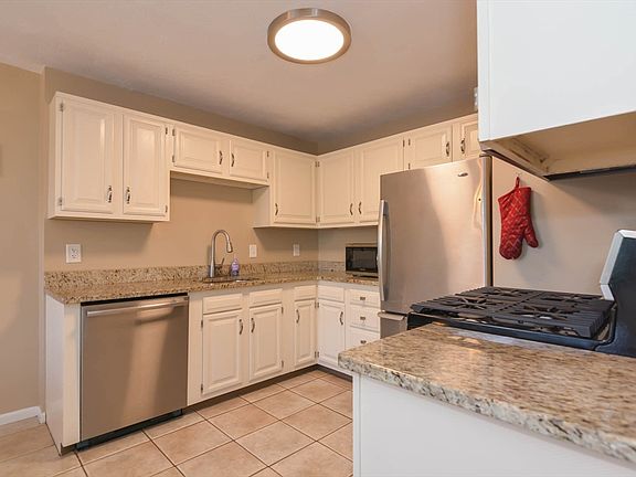 2nd image of 132 Farrwood Dr #132