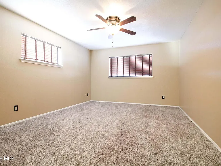 6613 Southwind Dr — Photo 8