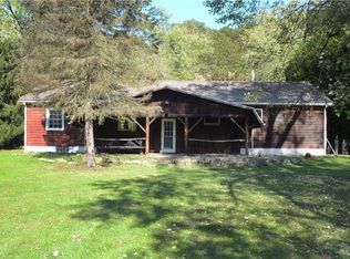 107 Village Rd, Aliquippa, PA 15001