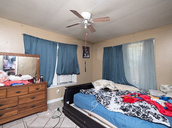 3rd image of 1227 S Aster St