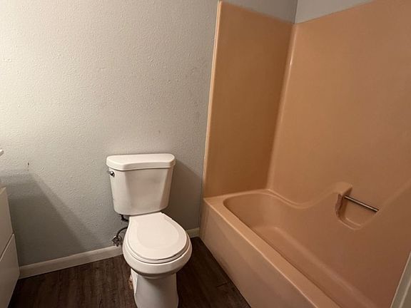 4th image of 713 Sally Mae St #6