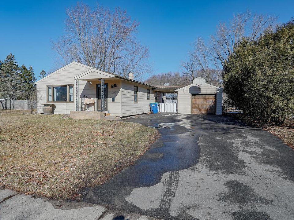 1st image of 1212 LE MESSURIER STREET