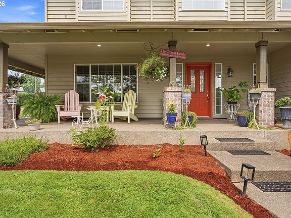 3rd image of 275 Blue Jay Ave