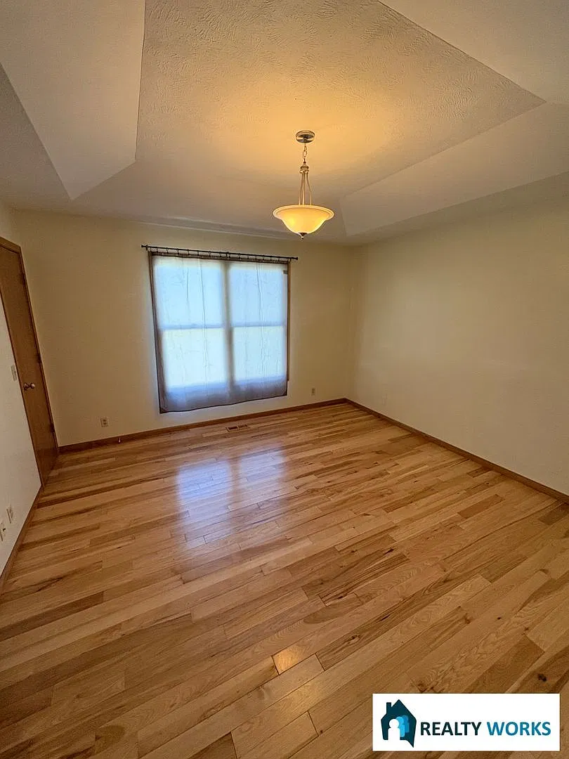 Large 3+2 Bedroom house available now! — Photo 4