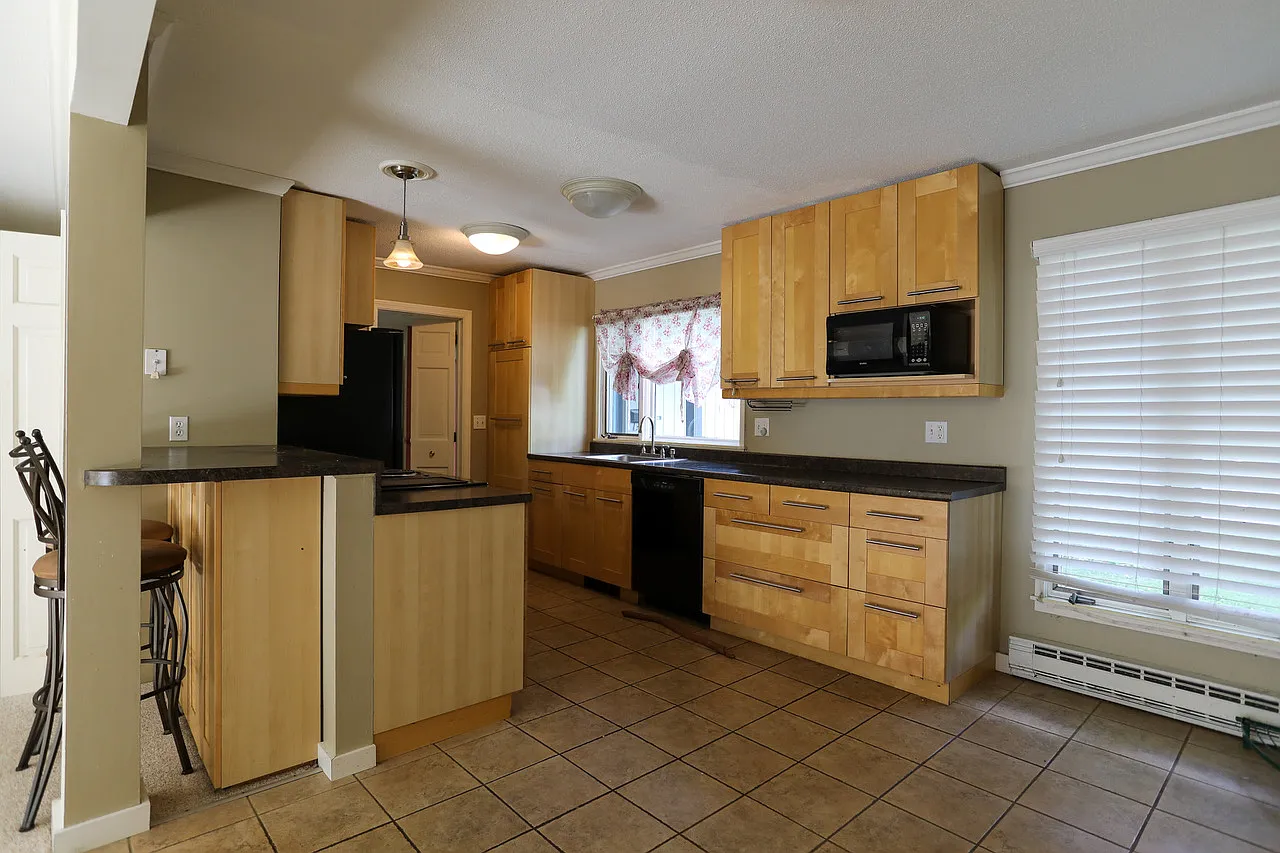 Brook Hollow, Unit - 111 — Photo 3