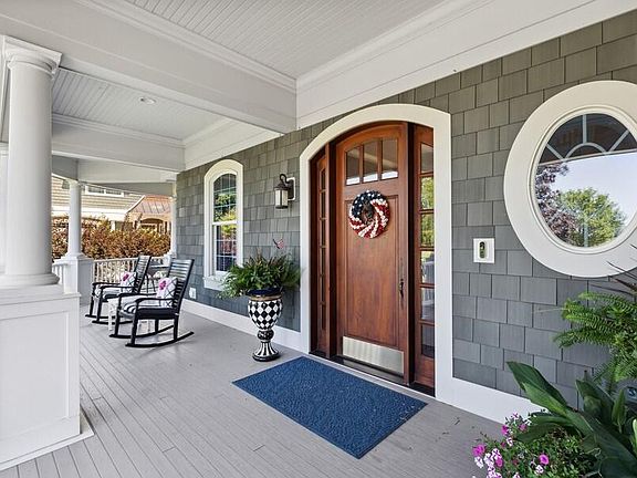 5th image of 545 Golden Bear Ct