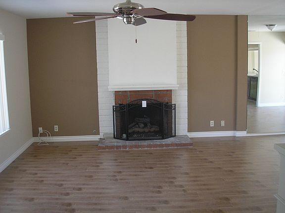 2nd image of 3892 Claremont St