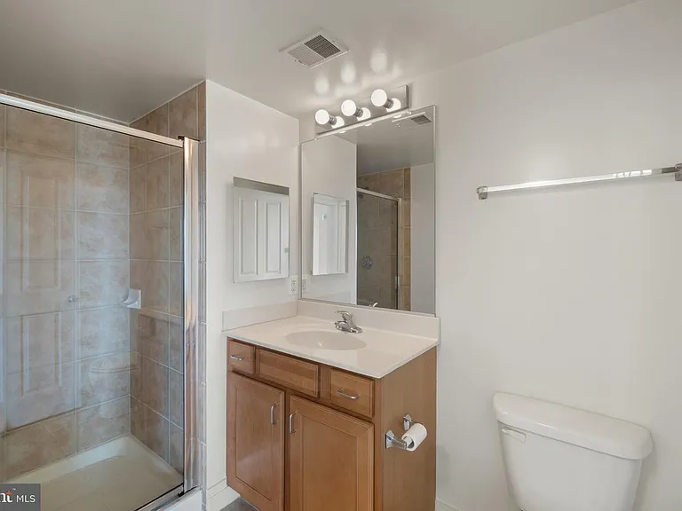 414 Water St #1812 — Photo 5