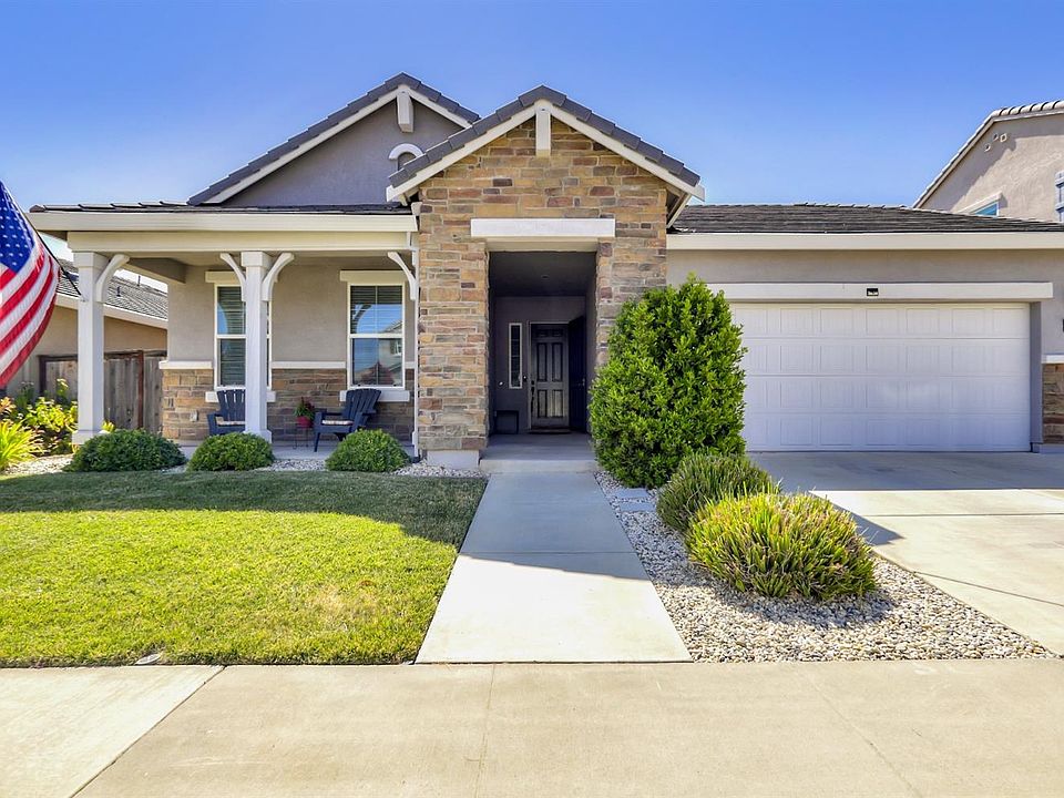 1st image of 848 Marina Grande Way