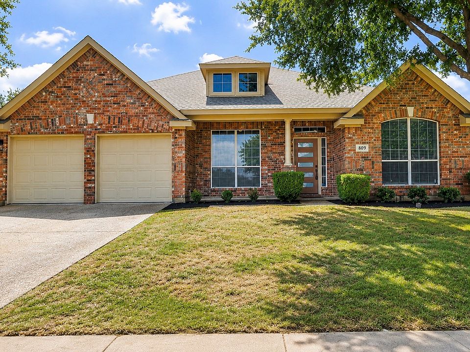 1st image of 809 Camellia Ct