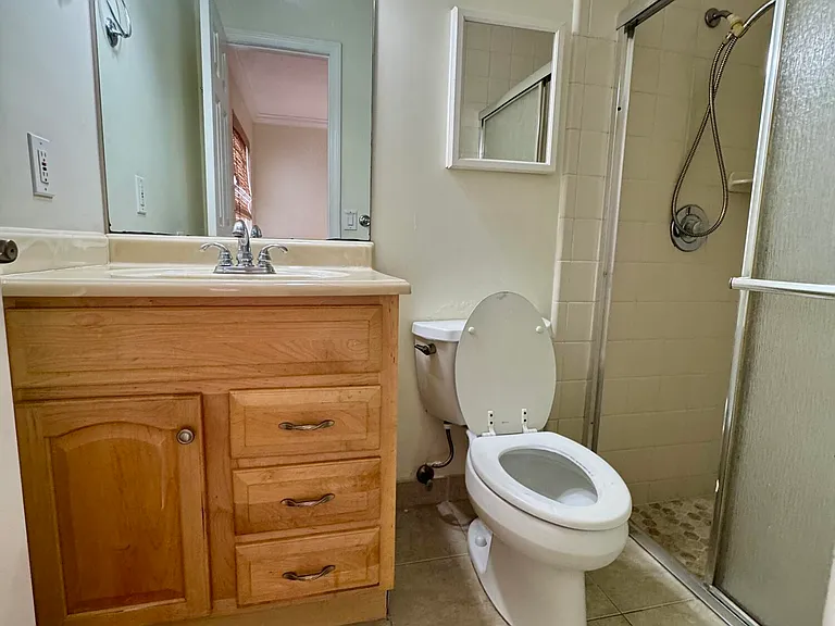 531 SW 167th Ter — Photo 12