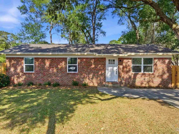 6210 Long St, Milton, FL 32570