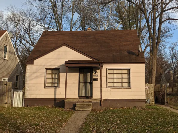 15940 W Parkway St, Detroit, MI 48223