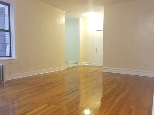 Rented by Lang Realty LLC | media 2