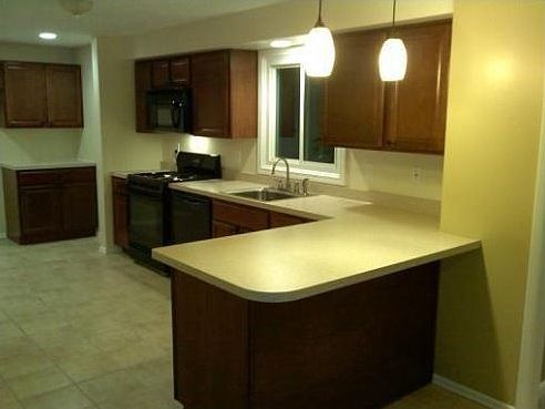 4th image of 603 Colby St