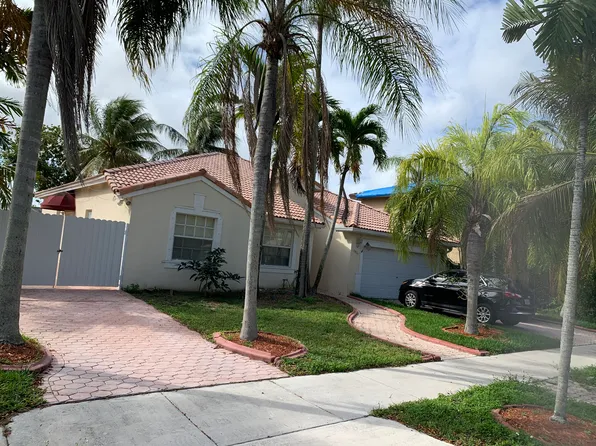 15954 SW 151st Ter, Miami, FL 33196