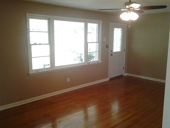 5th image of 250 Frey St
