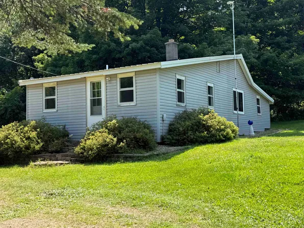 W15731 Dent Creek Rd, Tigerton, WI 54486