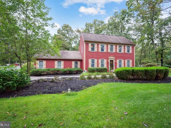 12 Waltham Dr, Tabernacle, NJ 08088