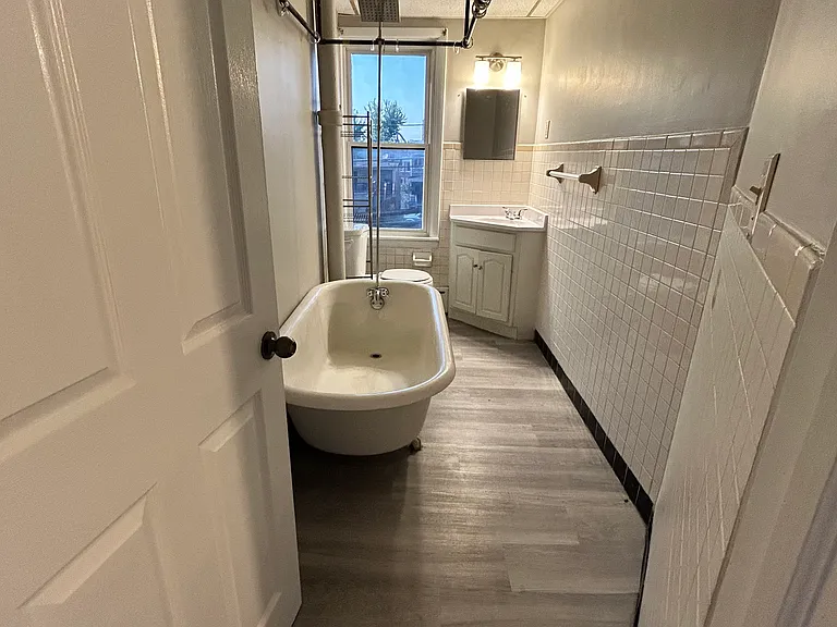 728 E Morton St — Photo 9