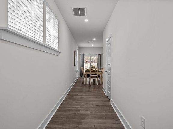 4th image of 479 Clark Creek Ln
