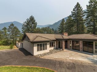 359 Trinity Acres Rd, Willow Creek, CA 95573