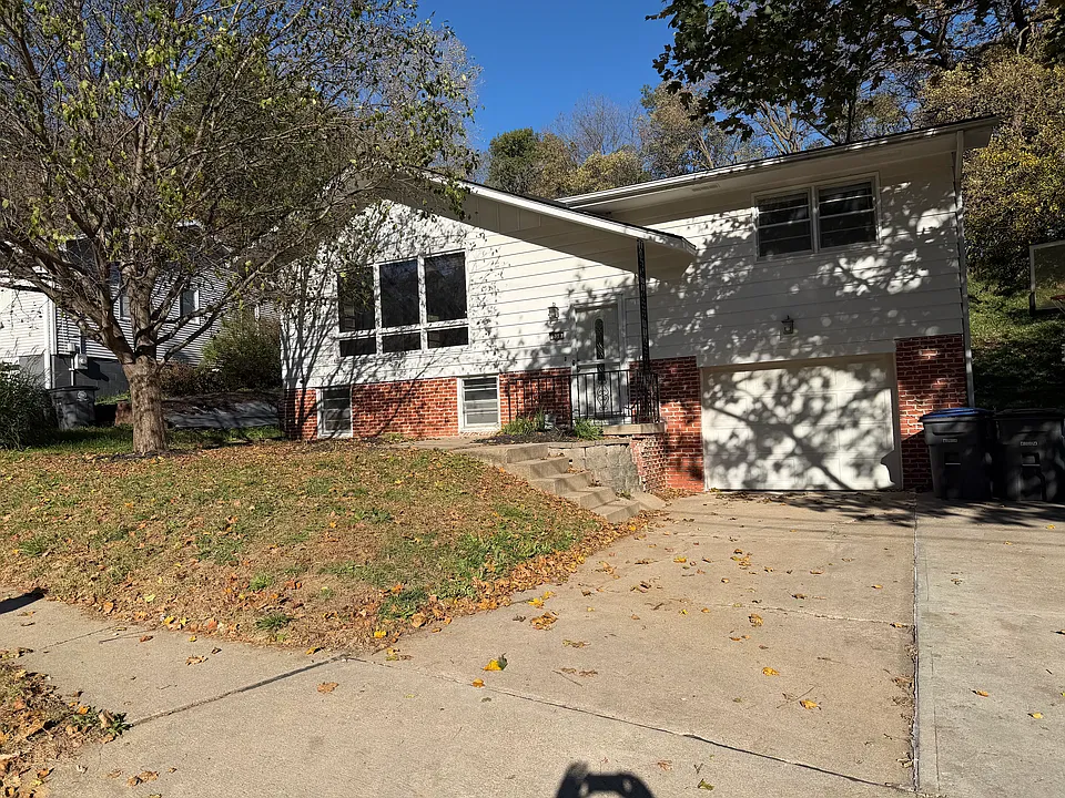 238 Sylvan Dr