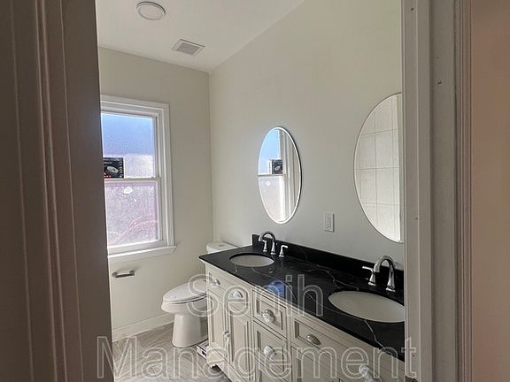 3rd image of 2972 Field St