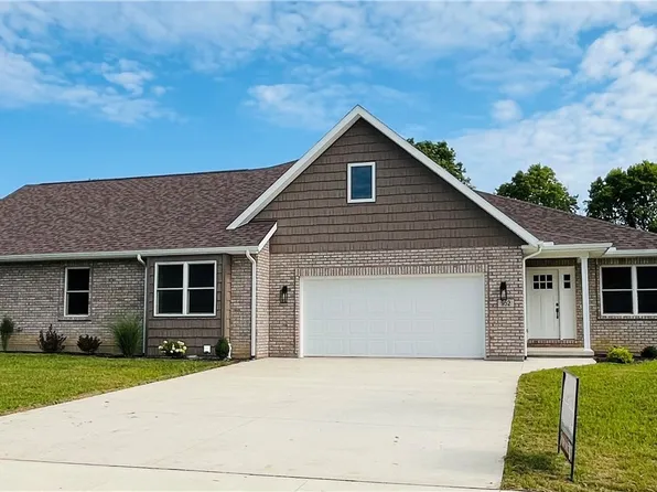 952 Winter Ridge Dr, Sidney, OH 45365