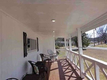 4th image of 100 Dale Ln